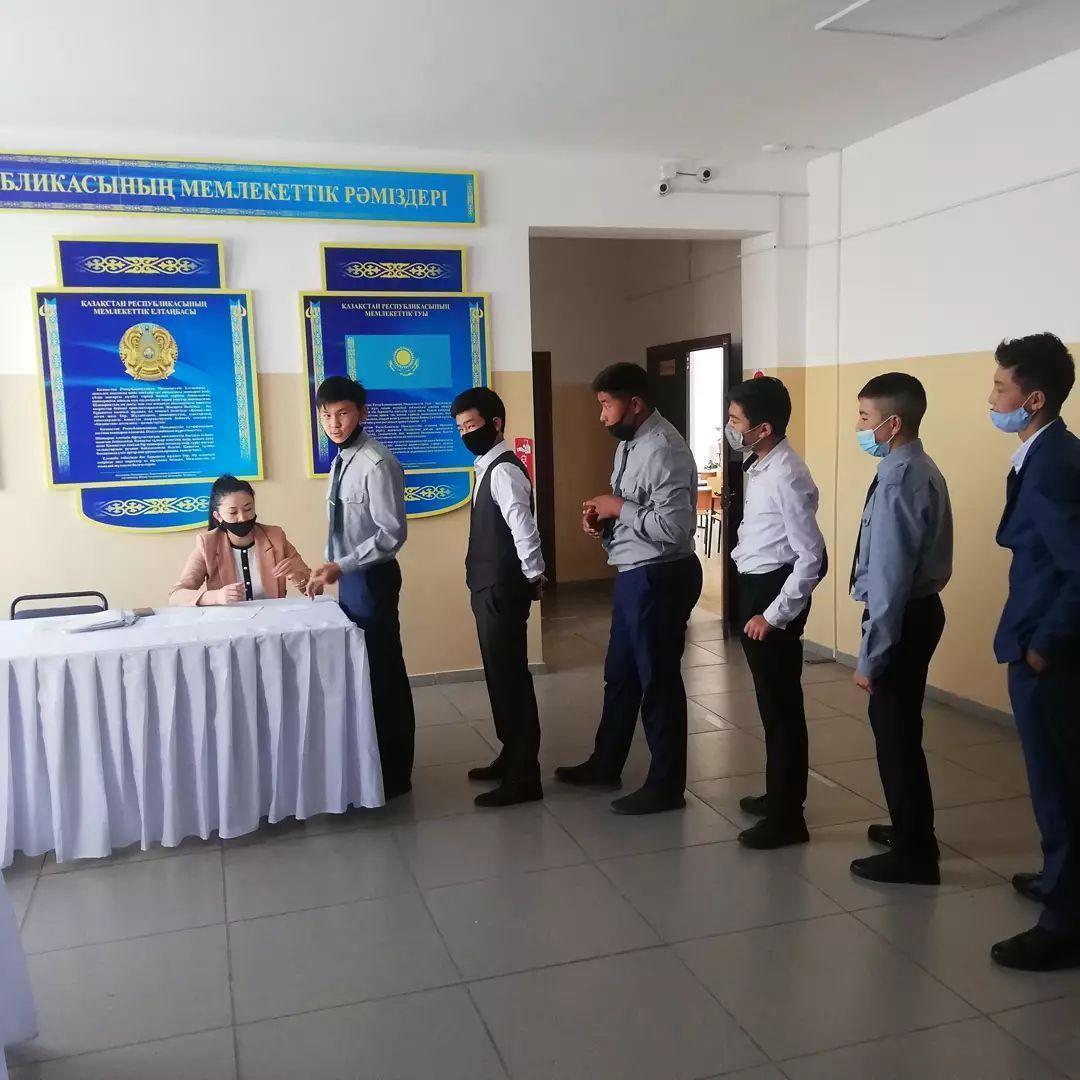 Мектеп президентіне мектепшілік сайлау