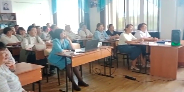 Мұғалімдермен "Шаттыққа толы жүрекпен" тренингі өткізілді