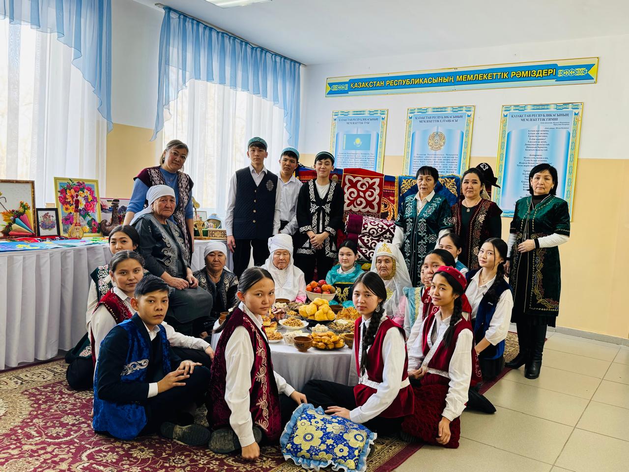 16 наурыз- Мәдениет пен ұлттық салт-дәстүр күні. «Тоқымқағар» салты